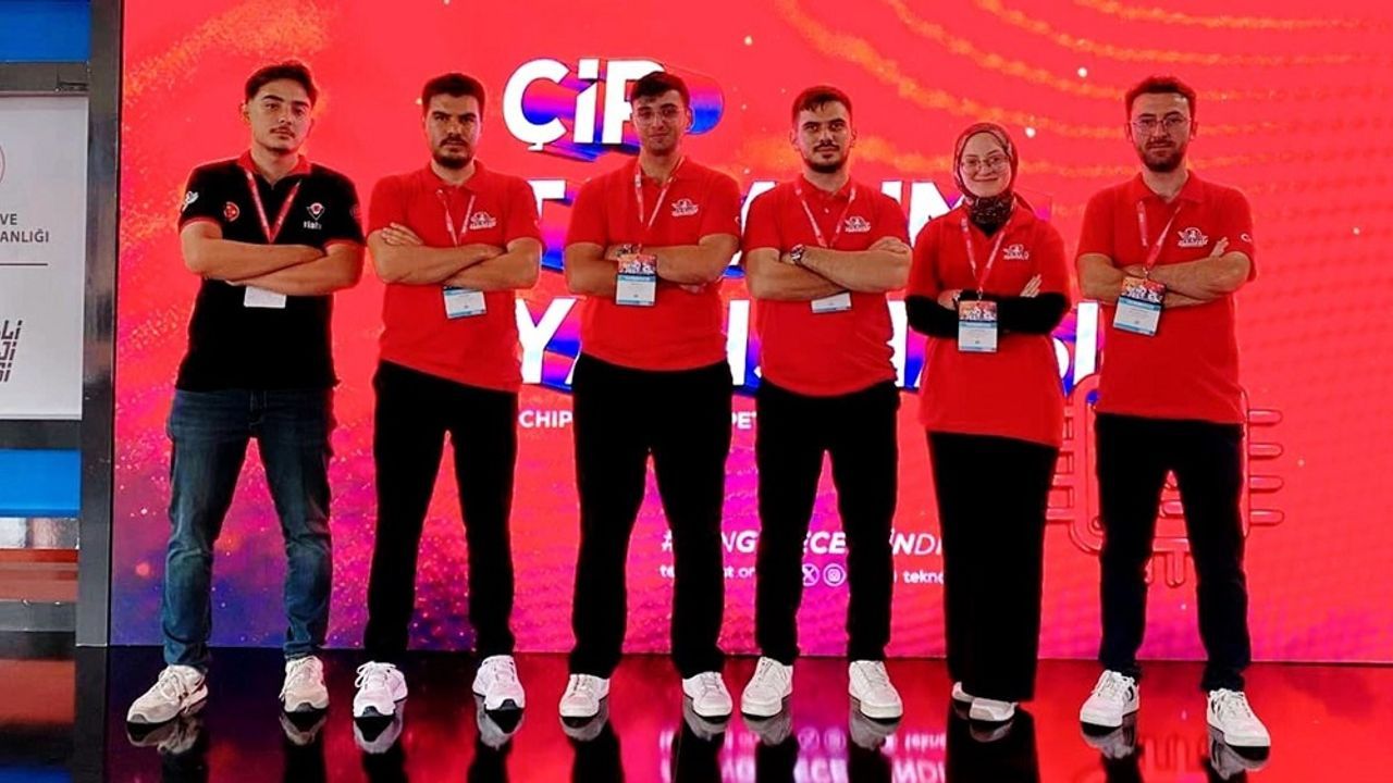 Karabük Üniversitesi Öğrencilerinden TEKNOFEST’te Büyük Başarı: Türkiye 5’inciliği