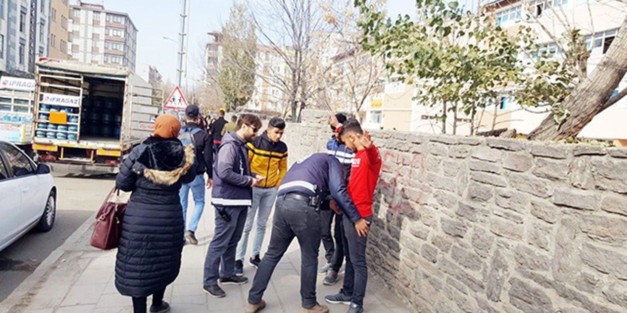 Öğrenciler İçin Yoğun Denetim Seferberliği 27 bin personel güvenlik için sahada