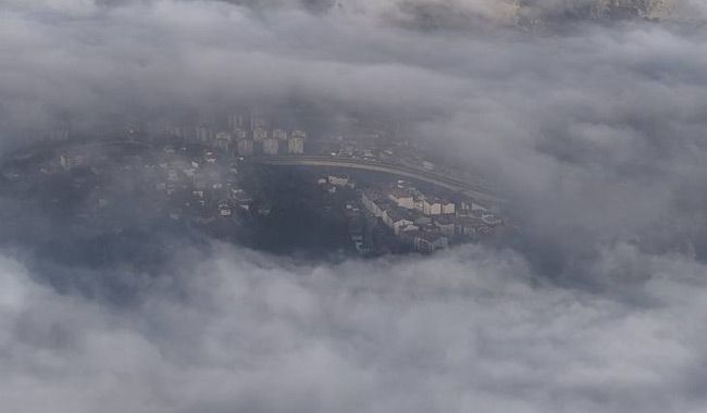 Karabük'ü Beyaz Örtü Sardı: Yoğun Sis Kartpostallık Manzaralar Oluşturdu