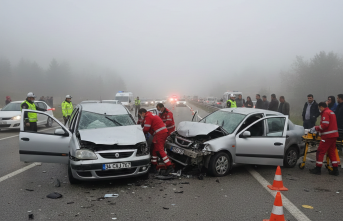 KARABÜK YOLUNDA KORKUTAN ÇARPIŞMA: 1 YARALI