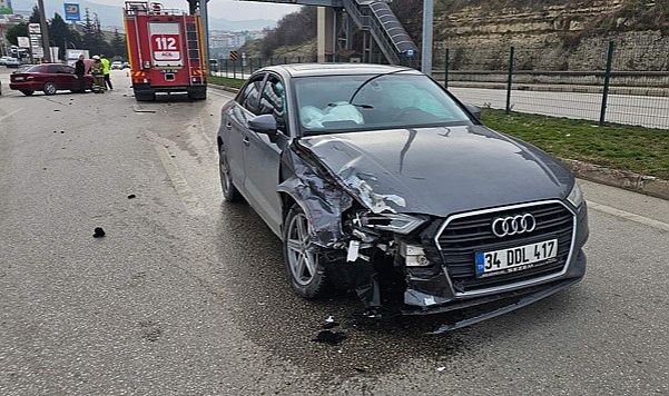 Safranbolu'da otomobiller çarpıştı: 1 yaralı