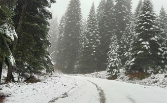 Karabük’ün Yükseklerinde Kartpostallık Kar Manzarası: Dronla Görüntülendi