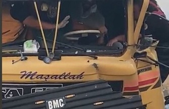 Karabük'te Dehşet Anları Kamerada! Odun Yüklü Kamyon TIR’a Çarptı: Sürücü Araçta Sıkıştı