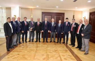 Valimiz Mustafa Yavuz, Gaziler Günü Dolayısıyla Şehit ve Gazi Derneklerimizin Başkanlarını Makamında Kabul Etti.