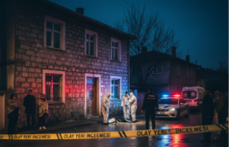 Sabah Karanlığında Dehşet: Evinin Önünde Cansız Bedeni Bulundu, Soruşturma Derinleşiyor