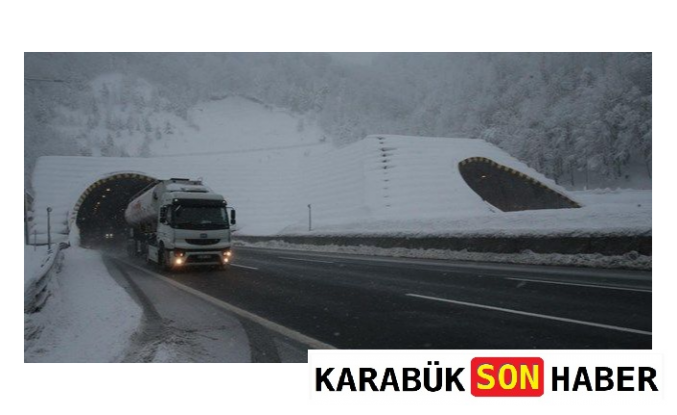 Bolu Dağı'nda Kar Kabusu: D-100 Kapatıldı!