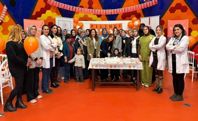 Karabük Bilim Merkezi'nde Bilimde Kadının Gücü Etkinliği: Kadın Haklarının Kilometre Taşları