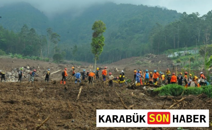 Batı Bandung'da Heyelan Faciası: Kayıplar Aranıyor