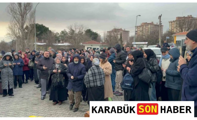 Karabük’te Öğrencilerin Umre Heyecanı: 47 Kişilik Kafile Yola Çıktı