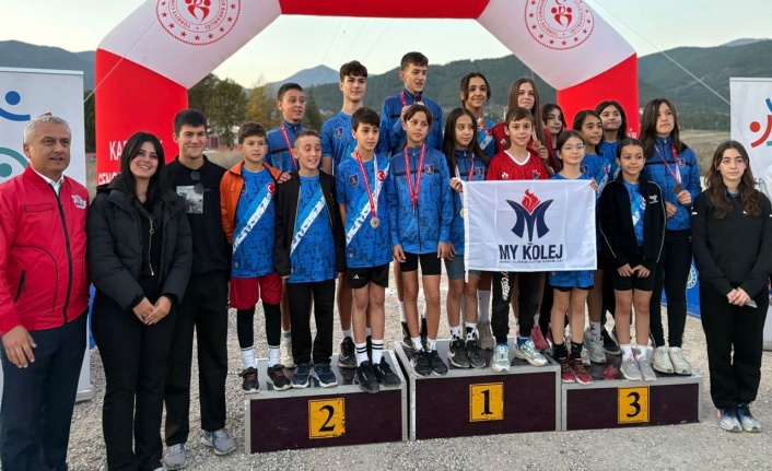 Atatürk’ün İzinde Koşan Başarı Hikayesi: MY Koleji Atletleri Karabük’e Damga Vurdu